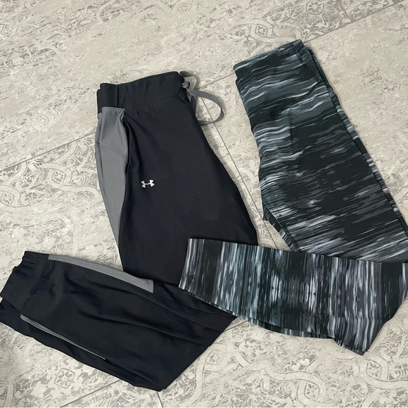 BUNDLE: (2) Pairs Workout Athleisure Pants Leggings Under Armour Old Navy Medium - Picture 1 of 5